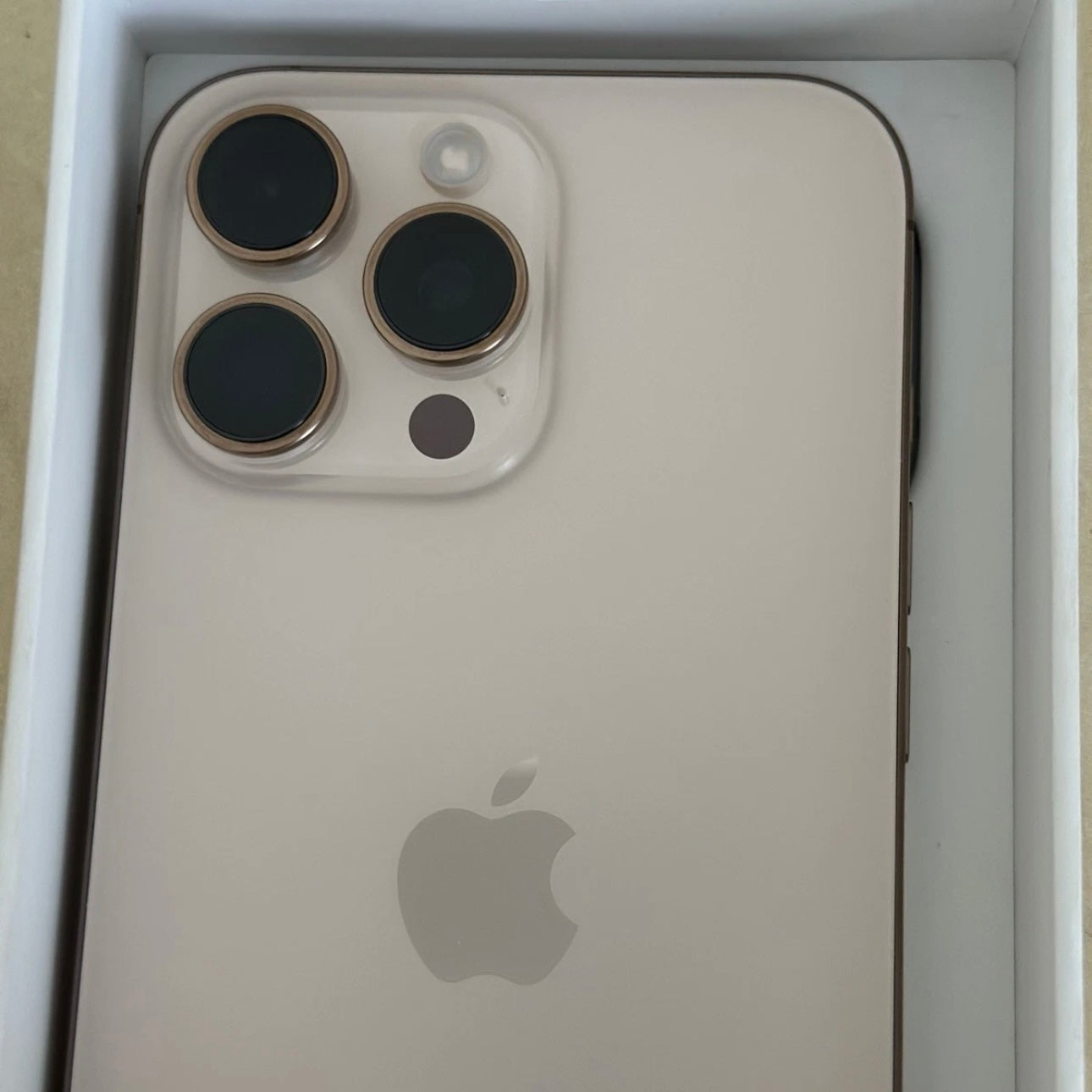 Iphone 16 Pro Max 1T Reacondicionado