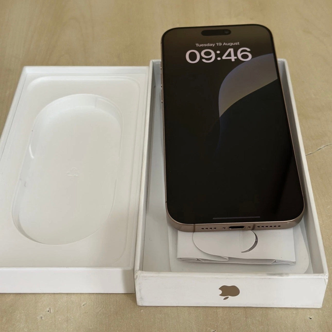 Iphone 16 Pro Max 1T Reacondicionado